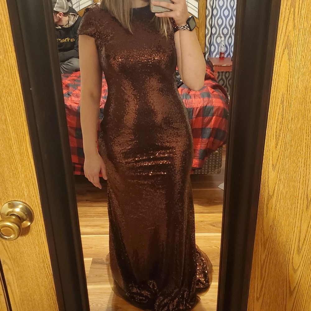 Beautiful bronze sequin dress